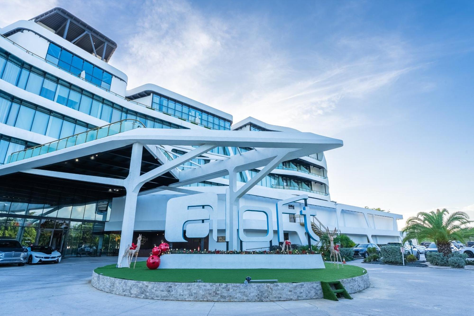 Aloft Ponce Hotel & Casino Exterior photo